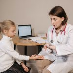 Pediatria: Zdrowie dzieci i opieka medyczna dla dzieci