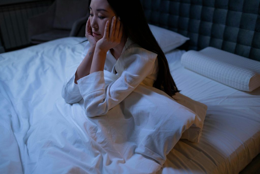 Problemy ze snem: źródła i metody poprawy jakości snu.